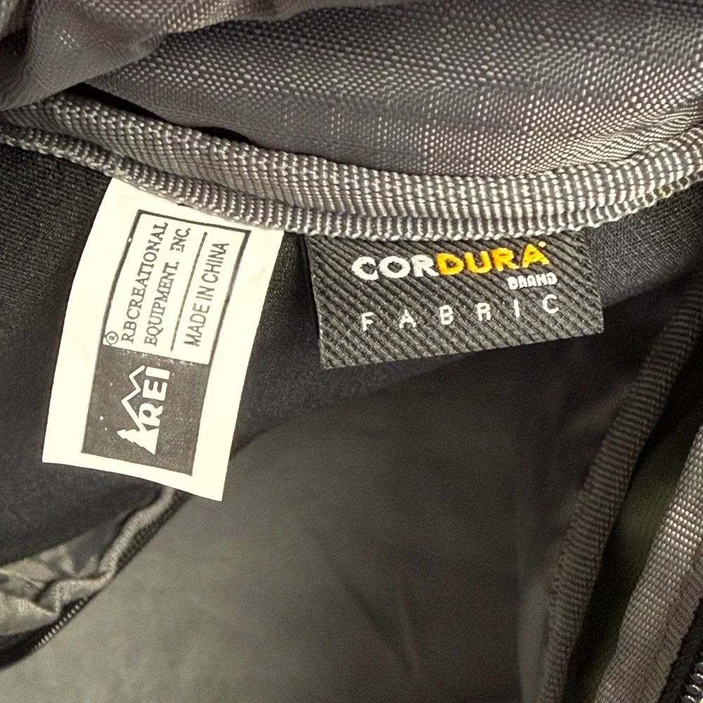 REI Co-op Cordura Backpack Olive Green Black Daypack Slim Hiking Bag Mens